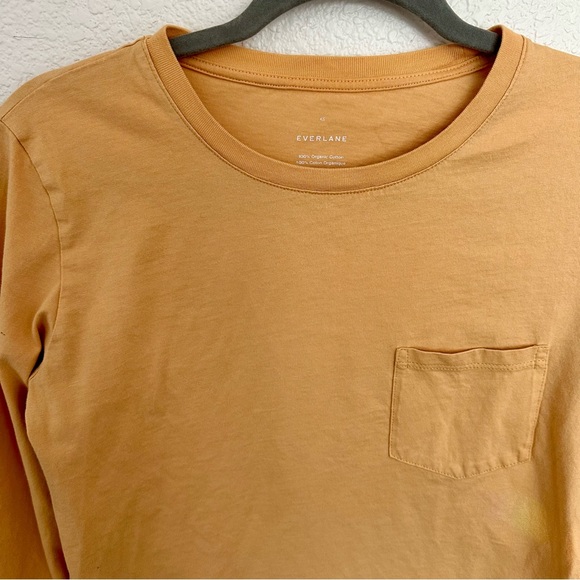 Everlane The Organic Cotton Long-Sleeve Box-Cut Pocket Tee |Small | Gold - Picture 6 of 6